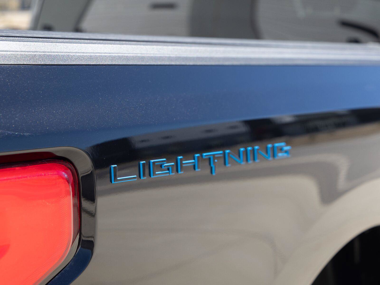 Used 2025 Ford F150 Lightning Flash AWD/4WD image 11
