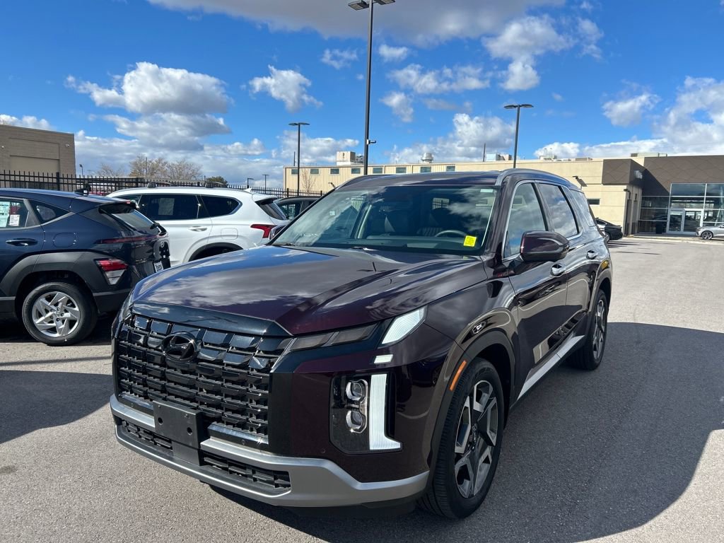 Used 2023 Hyundai Palisade Limited image 1