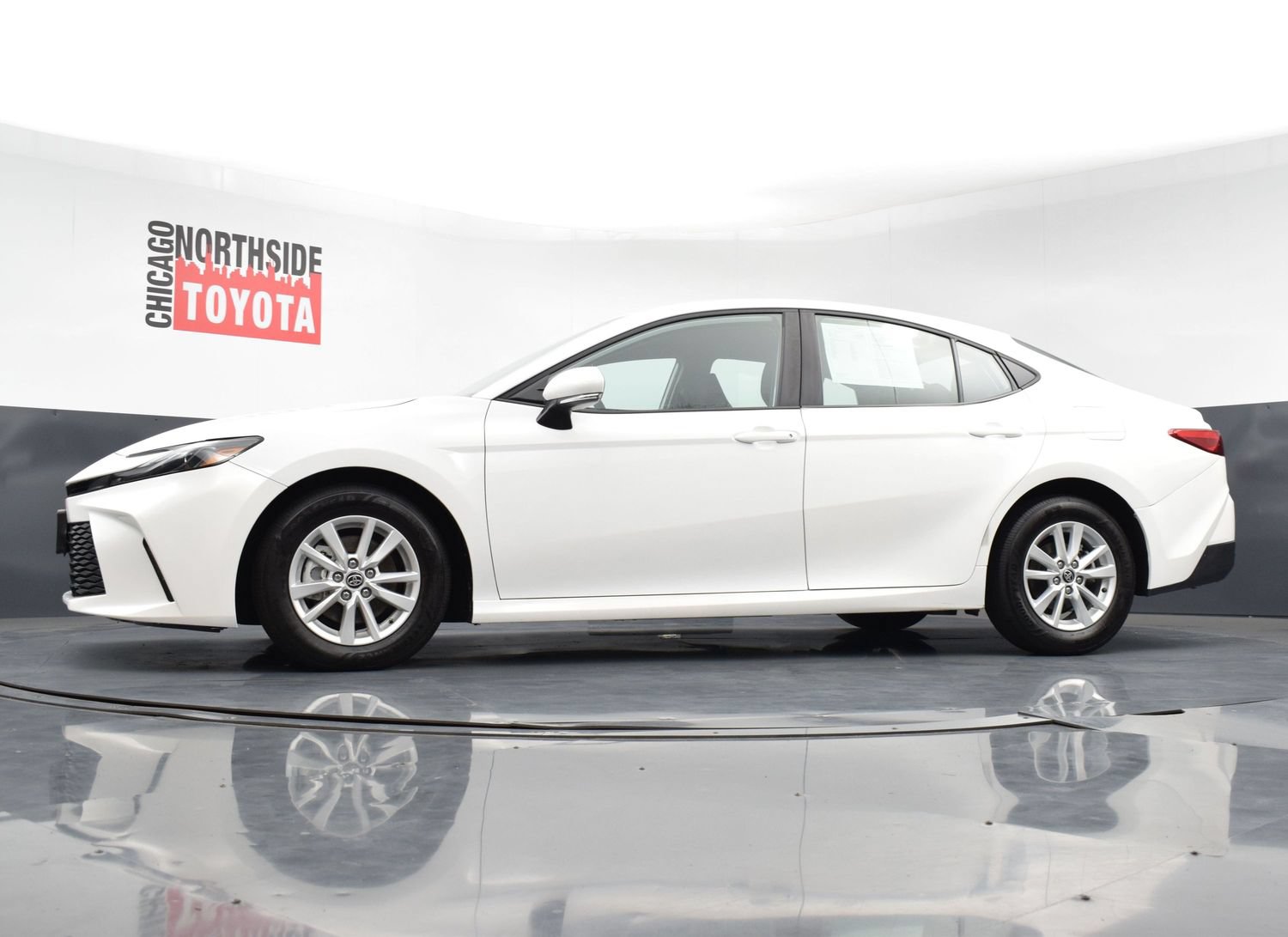 Used 2025 Toyota Camry LE FWD image 25