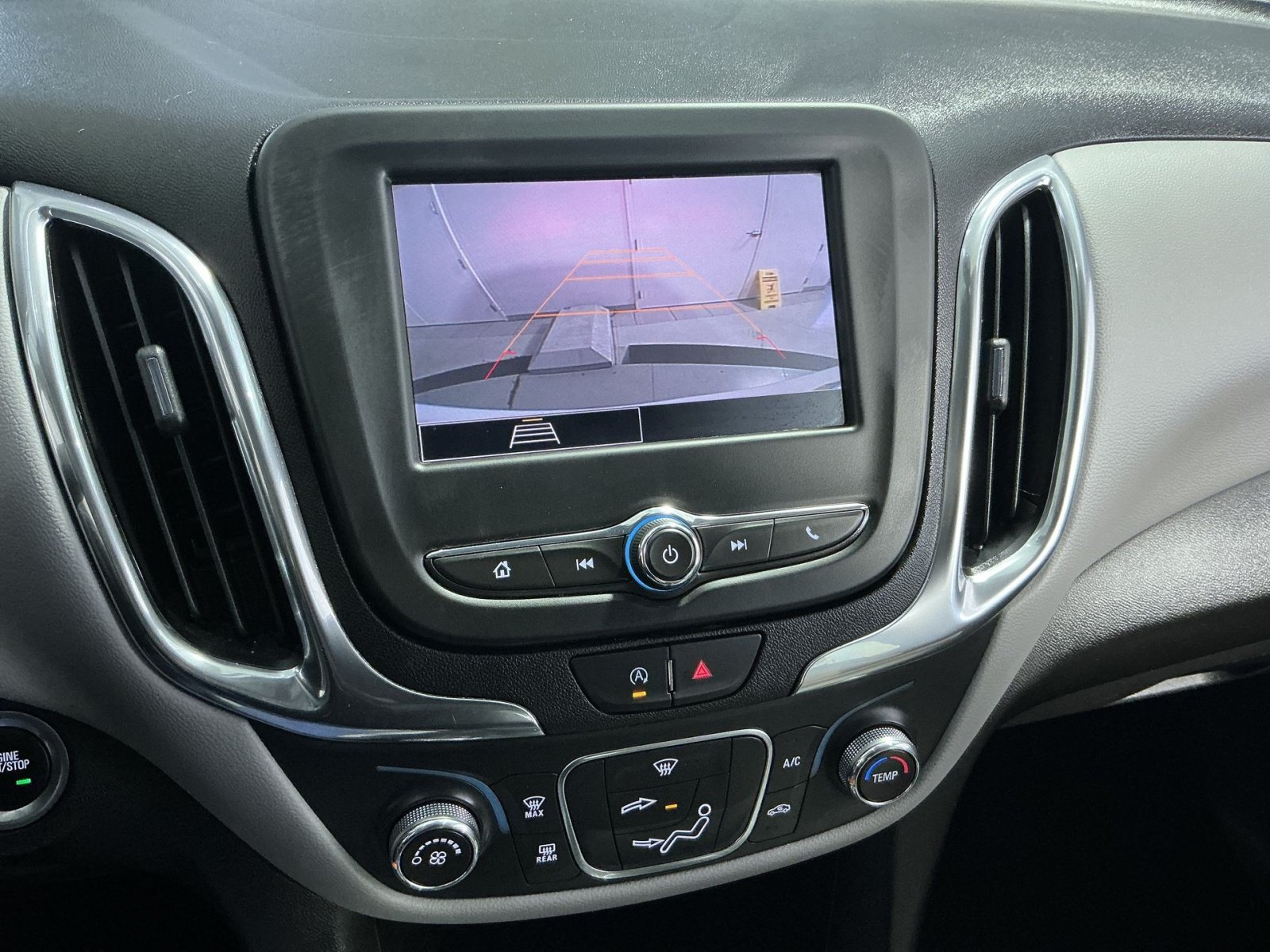 Used 2024 Chevrolet Equinox LS FWD image 20
