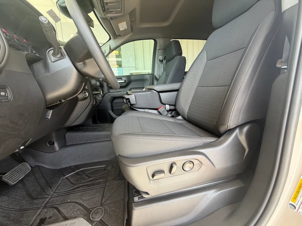 New 2026 Chevrolet Silverado 1500 Custom RWD image 17
