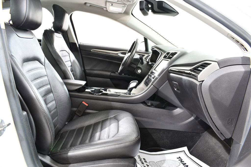 Used 2014 Ford Fusion SE w/ Equipment Group 202A FWD image 10