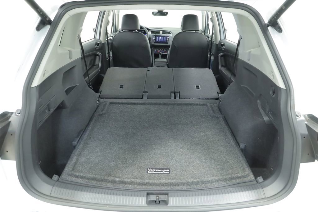 Used 2022 Volkswagen Tiguan SE AWD/4WD image 39