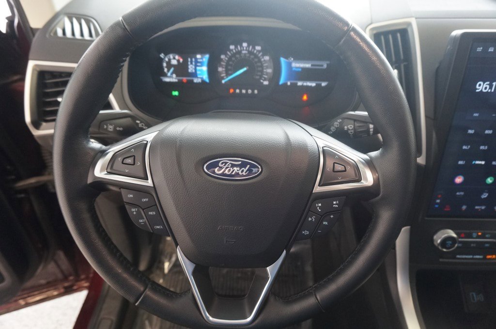 Used 2024 Ford Edge SEL w/ Convenience Package image 16