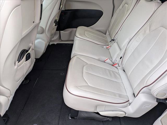 Used 2017 Chrysler Pacifica Limited w/ UConnect Theater Package image 17