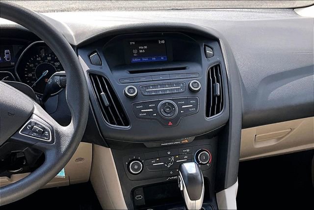 Used 2015 Ford Focus SE image 6