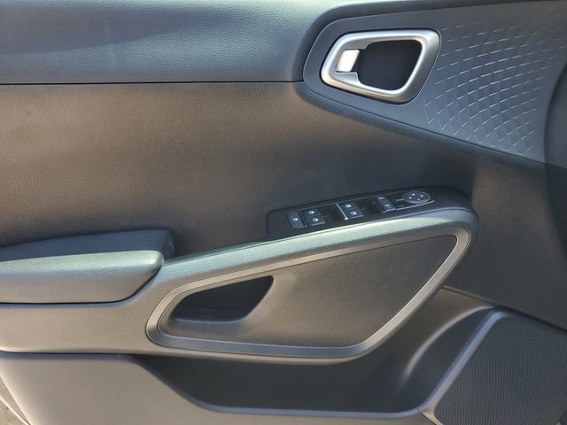 Used 2021 Kia Soul S FWD image 21