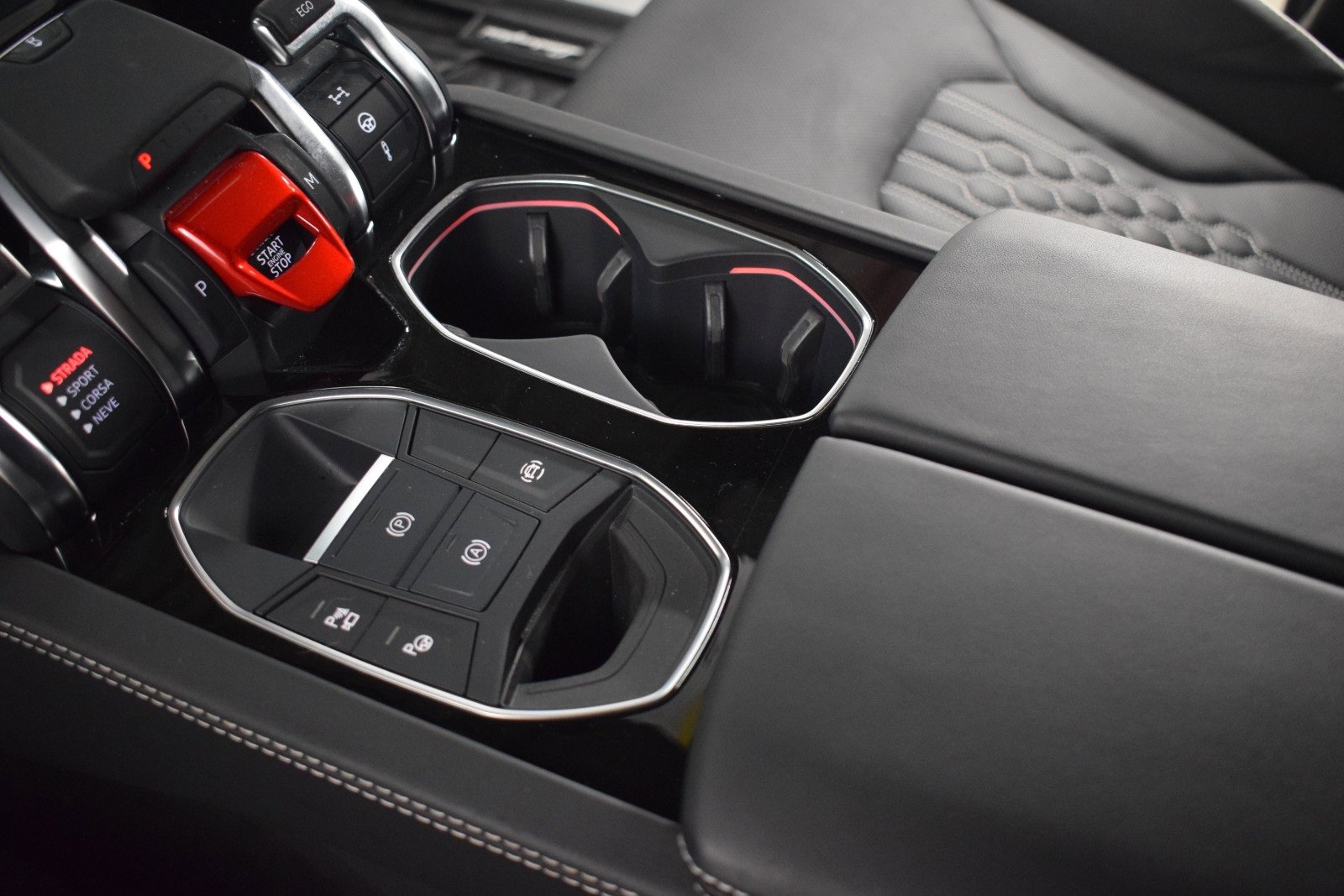 Used 2024 Lamborghini Urus S image 35