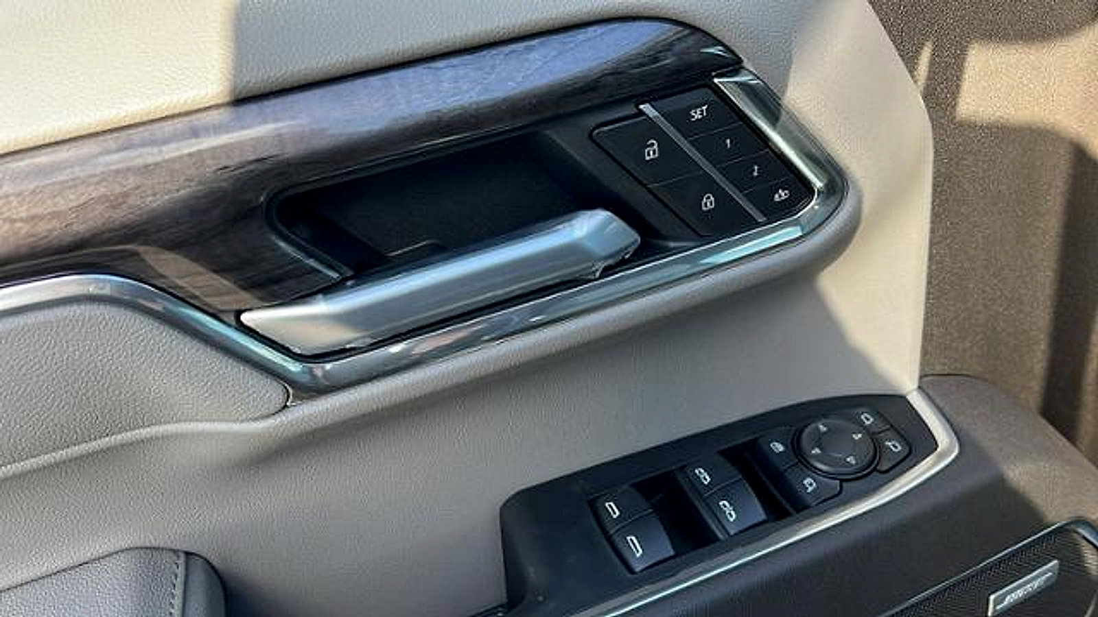 New 2026 Chevrolet Silverado 1500 LTZ w/ LTZ Premium Package image 19