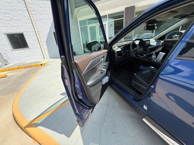 Used 2023 Nissan Rogue SL w/ SL Premium Package AWD/4WD image 23