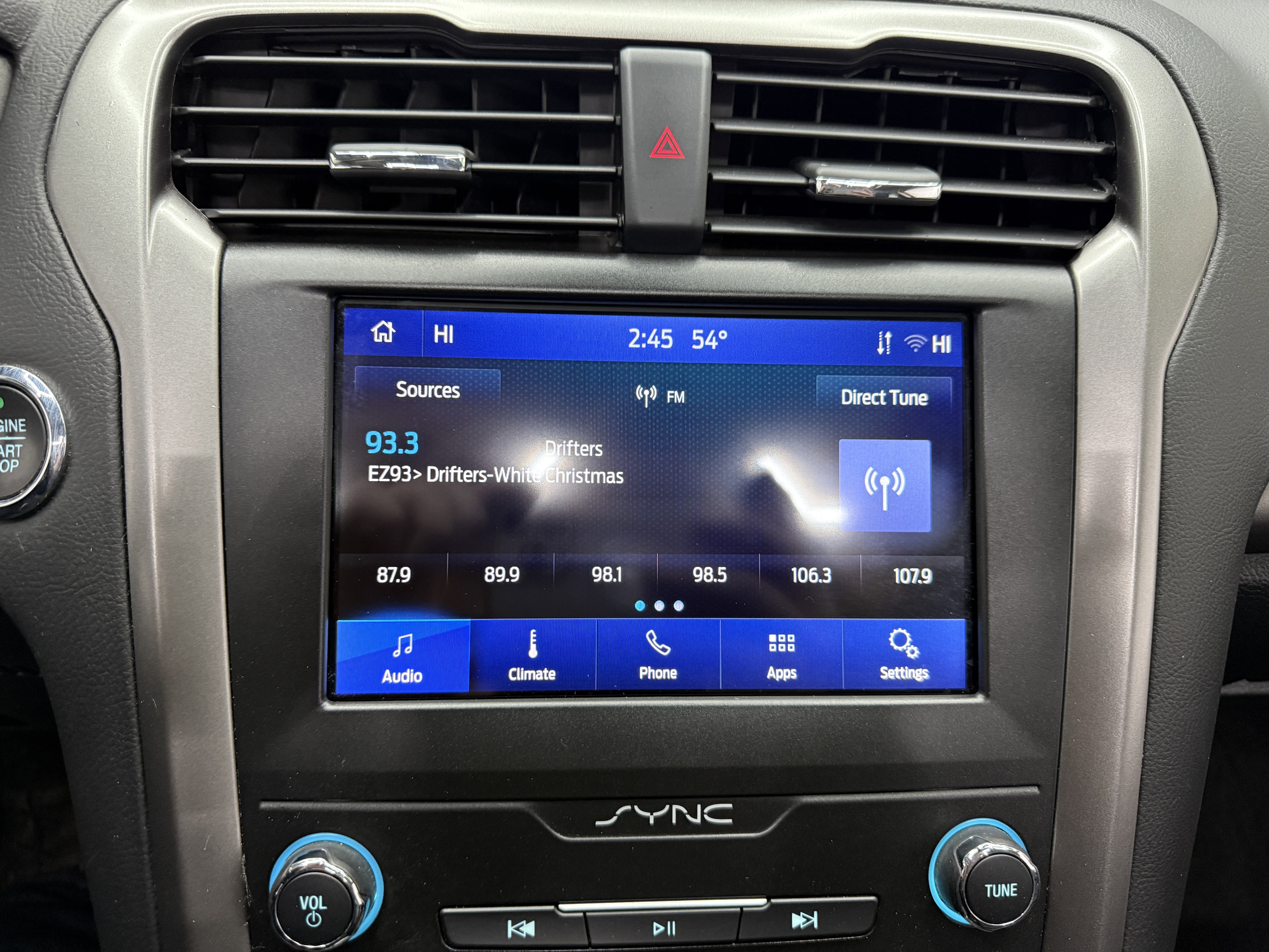 Used 2020 Ford Fusion SEL image 18