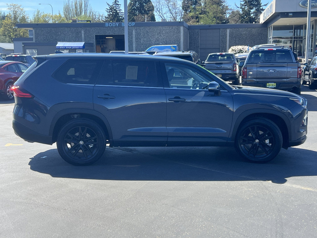 Used 2024 Toyota Grand Highlander AWD image 5