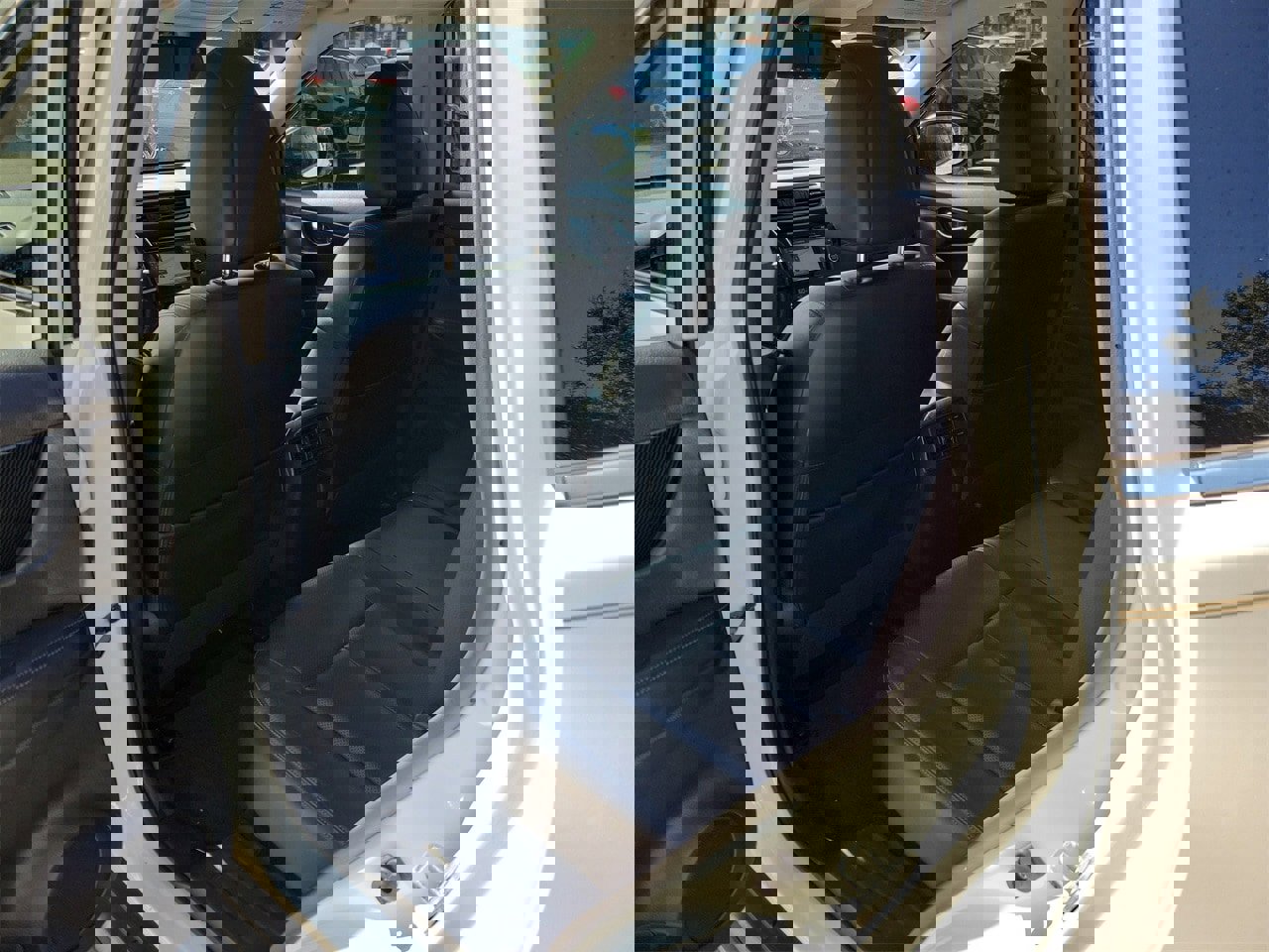 Used 2017 Nissan Rogue SL image 10