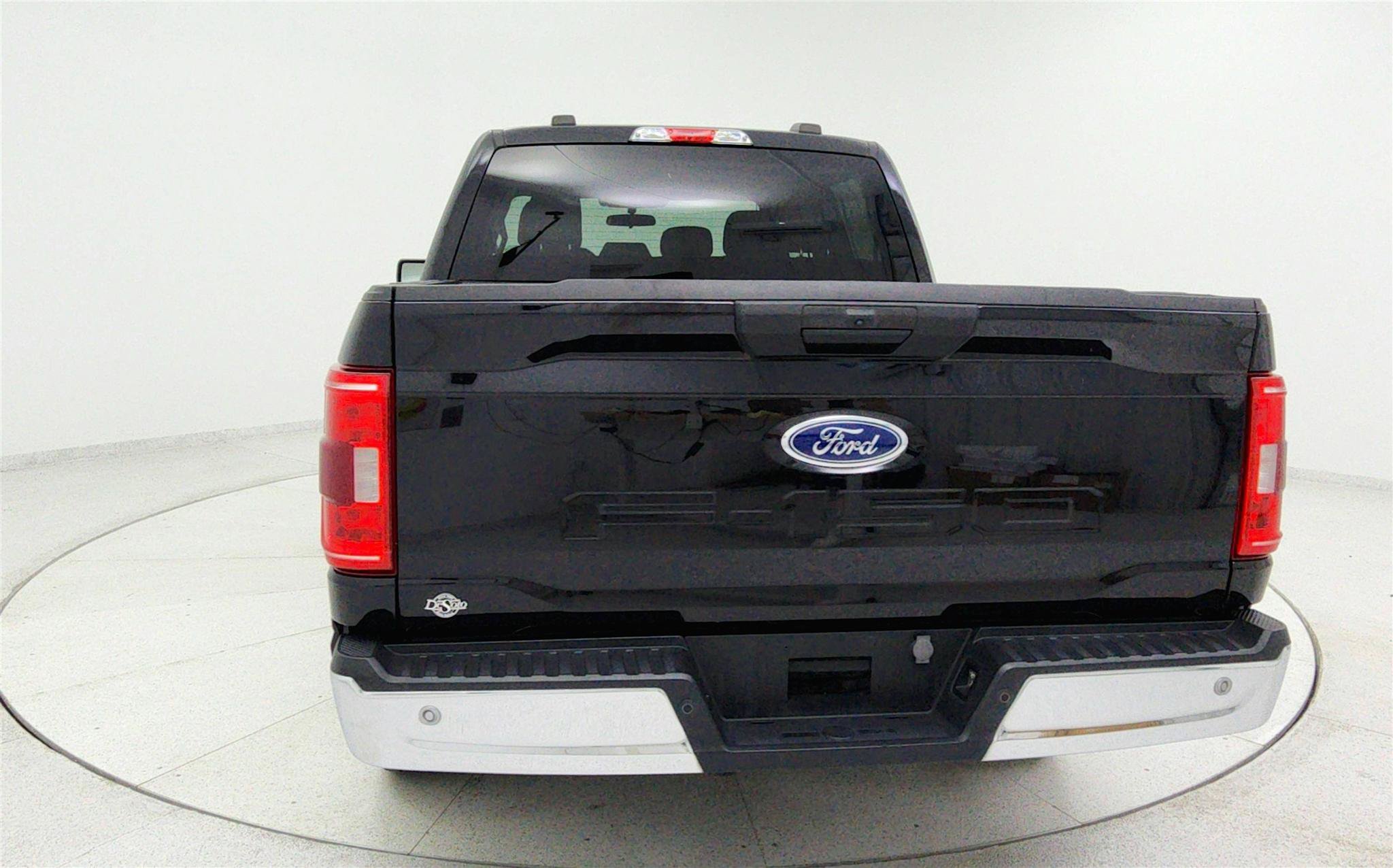 Used 2023 Ford F150 XLT RWD image 3