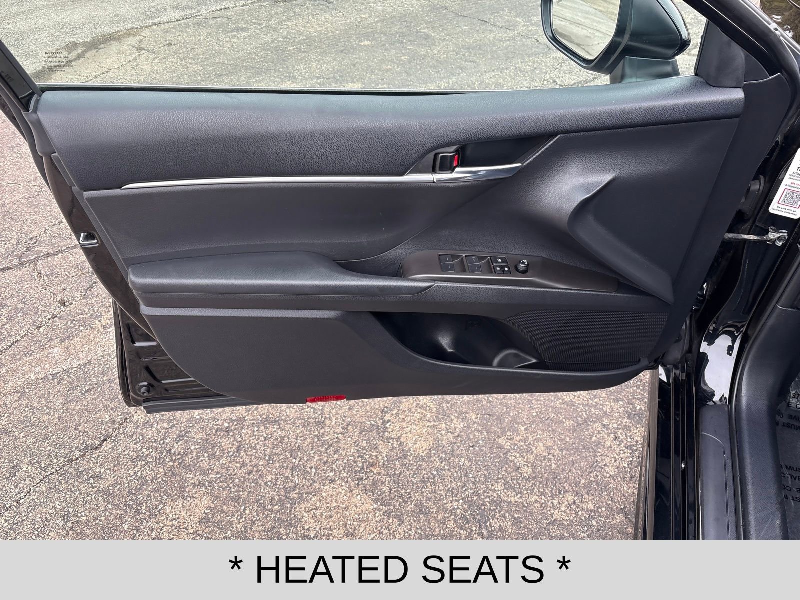 Used 2023 Toyota Camry SE w/ Convenience Package image 10