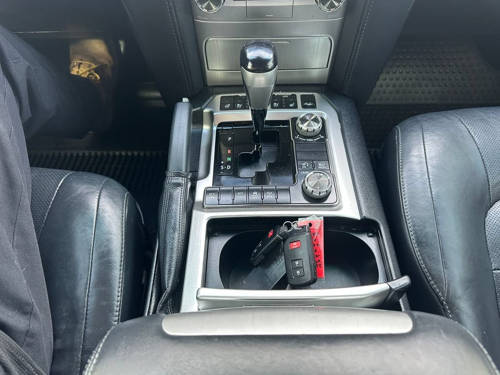 Used 2016 Toyota Land Cruiser AWD/4WD image 18