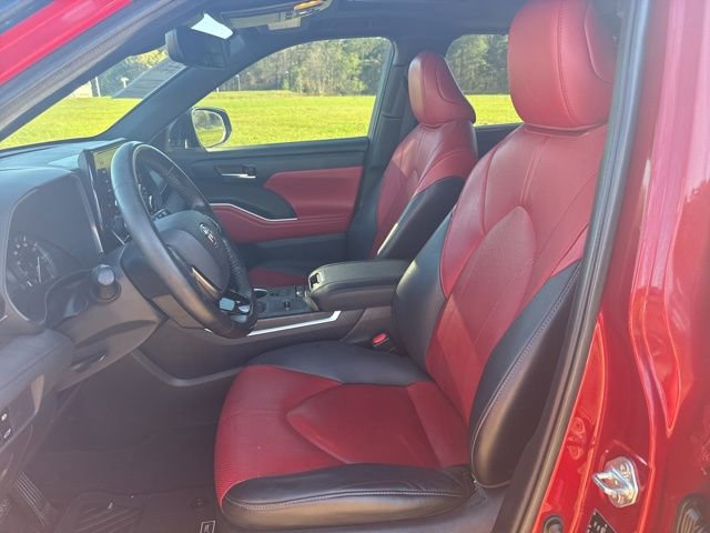 Used 2021 Toyota Highlander XSE image 17