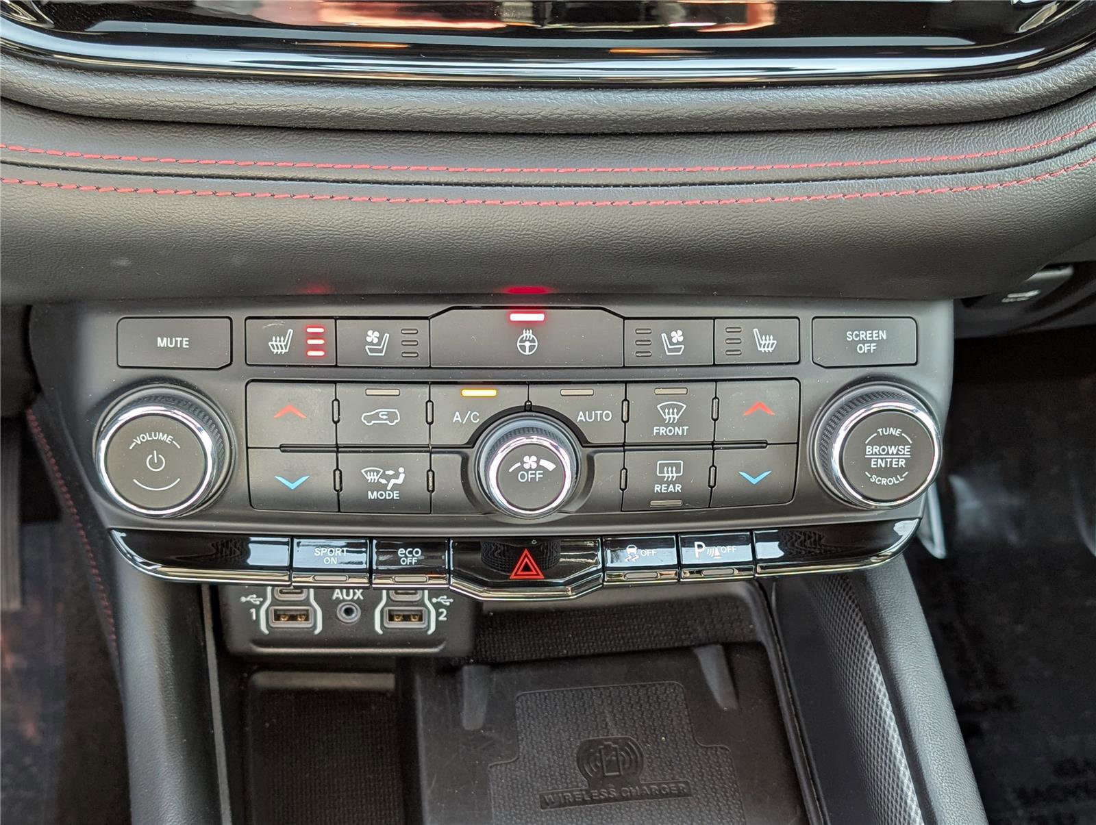 Used 2022 Dodge Durango R/T w/ Blacktop Package image 29