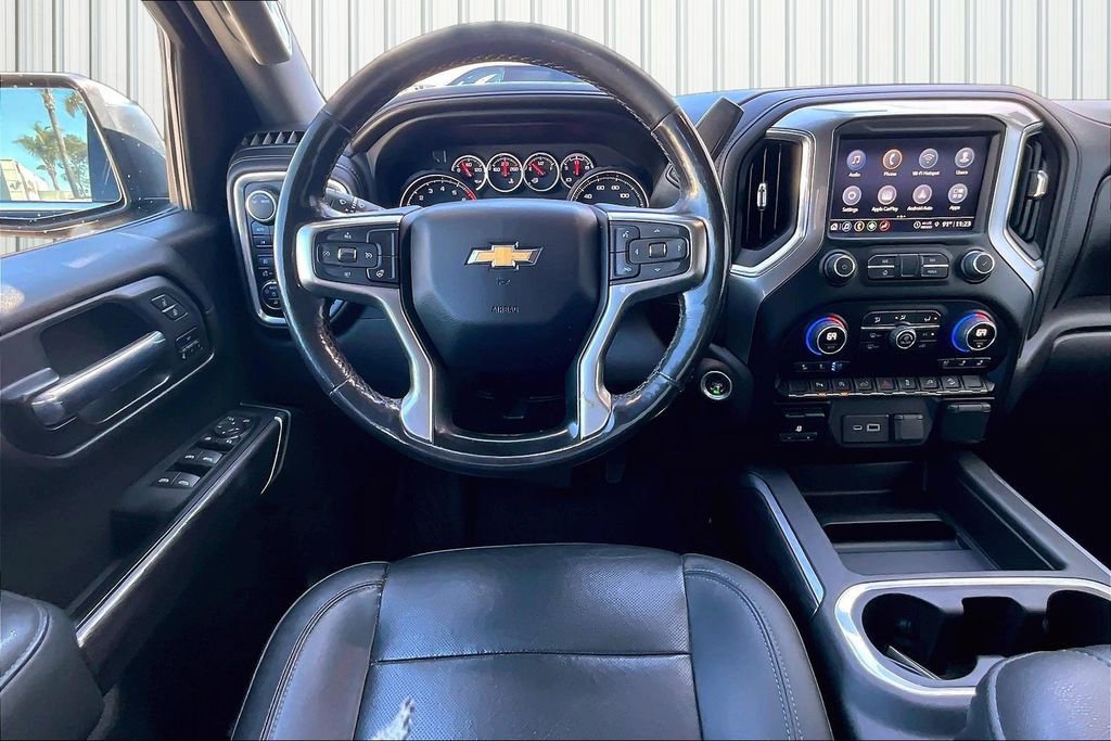 Used 2022 Chevrolet Silverado 1500 LTZ image 2