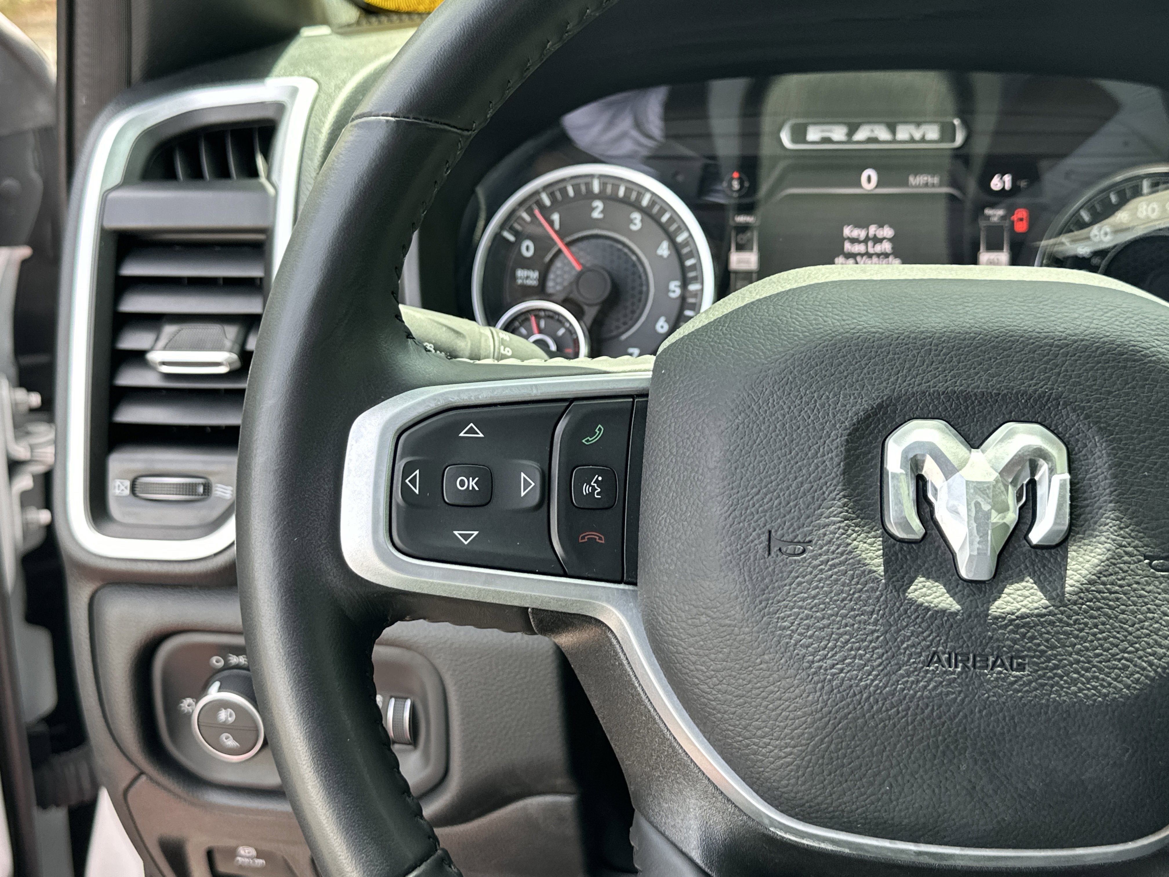 Used 2023 RAM 1500 Big Horn AWD/4WD image 28