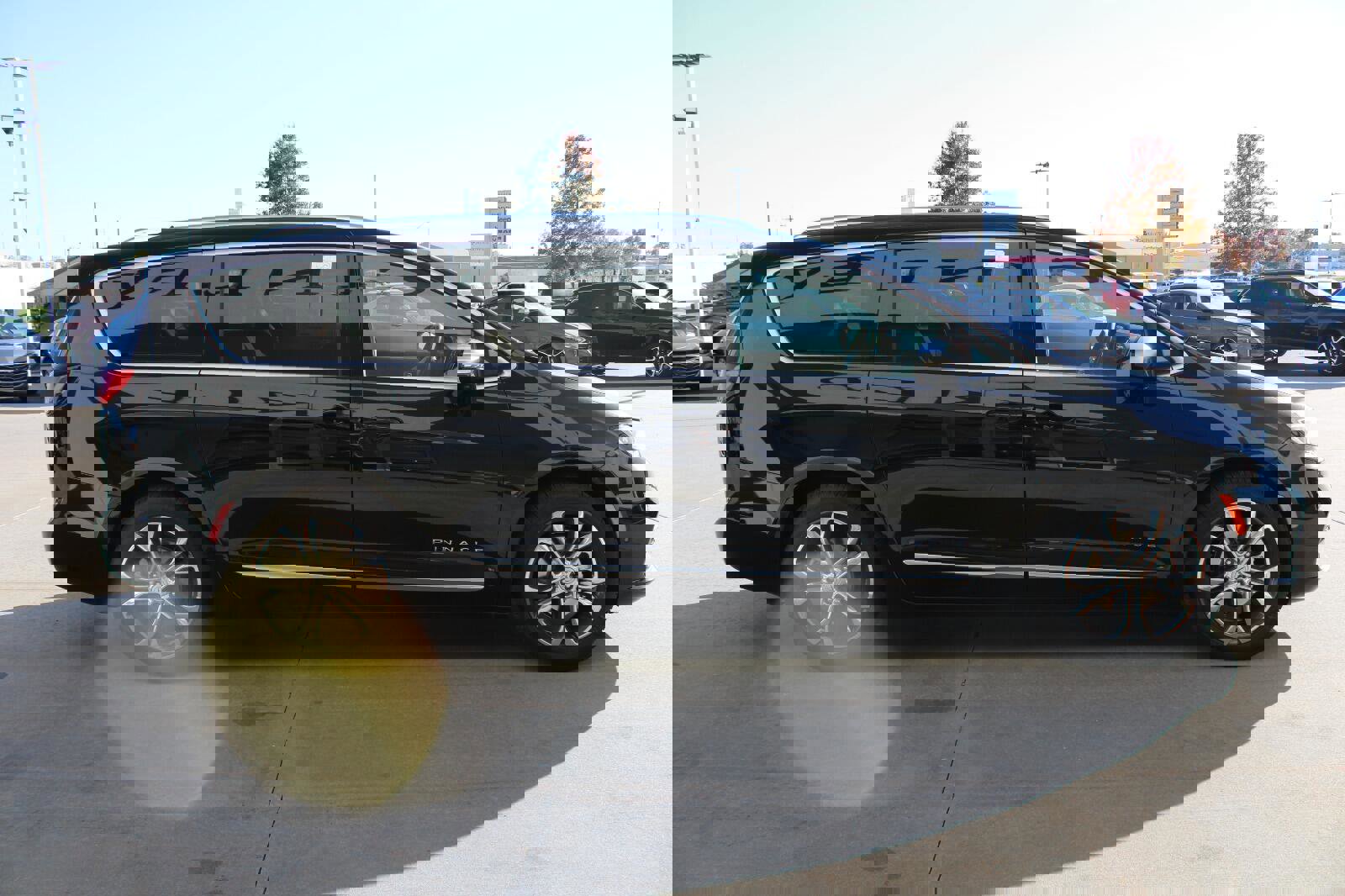 New 2026 Chrysler Pacifica Pinnacle image 6