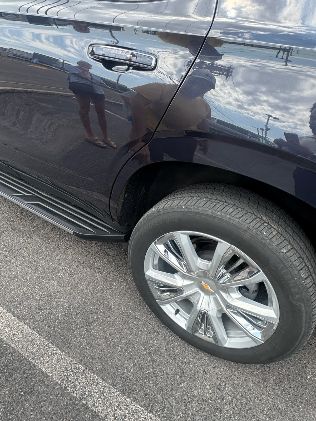 Used 2024 Chevrolet Tahoe Premier AWD/4WD image 2