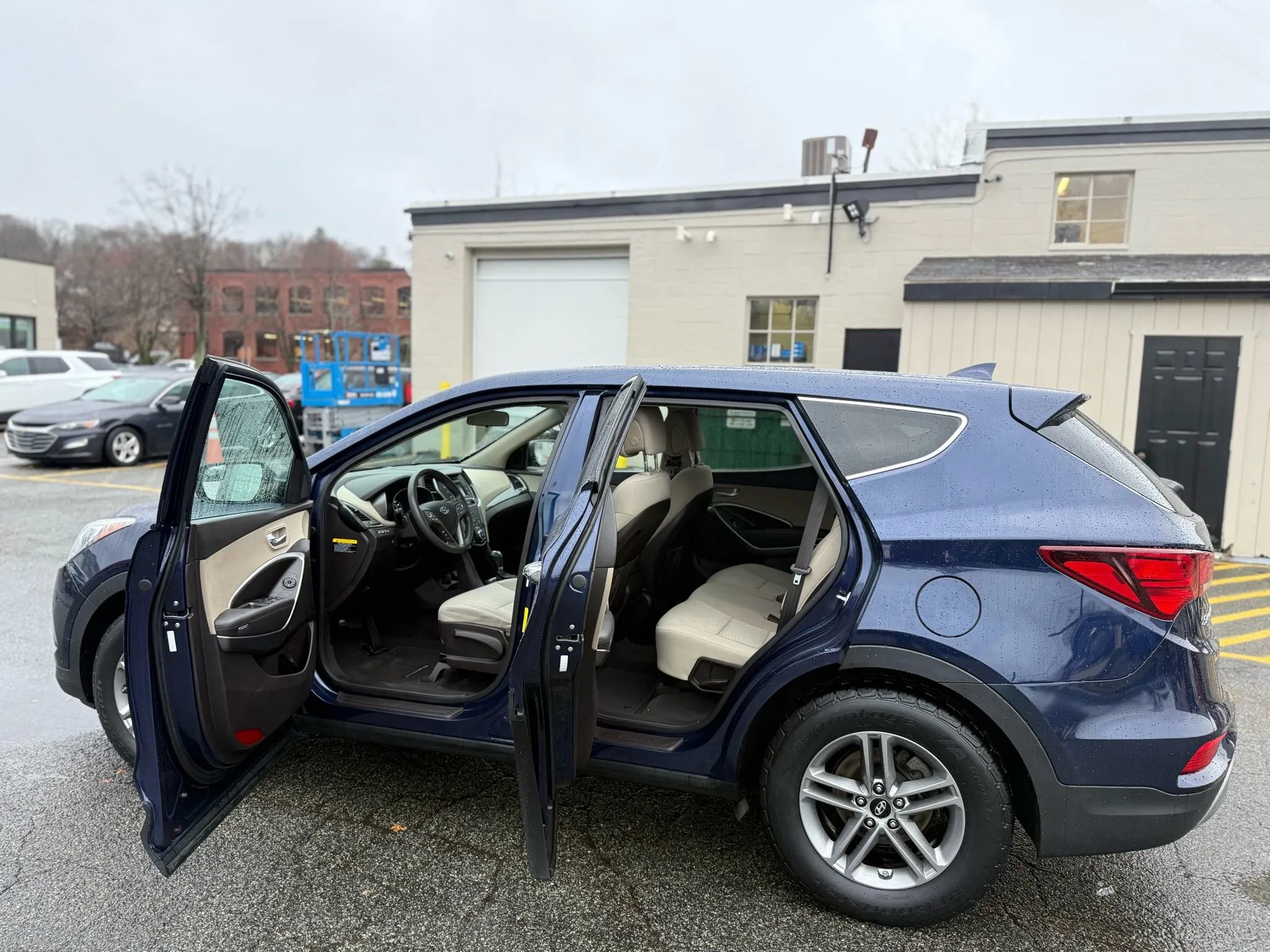 Used 2017 Hyundai Santa Fe Sport image 10