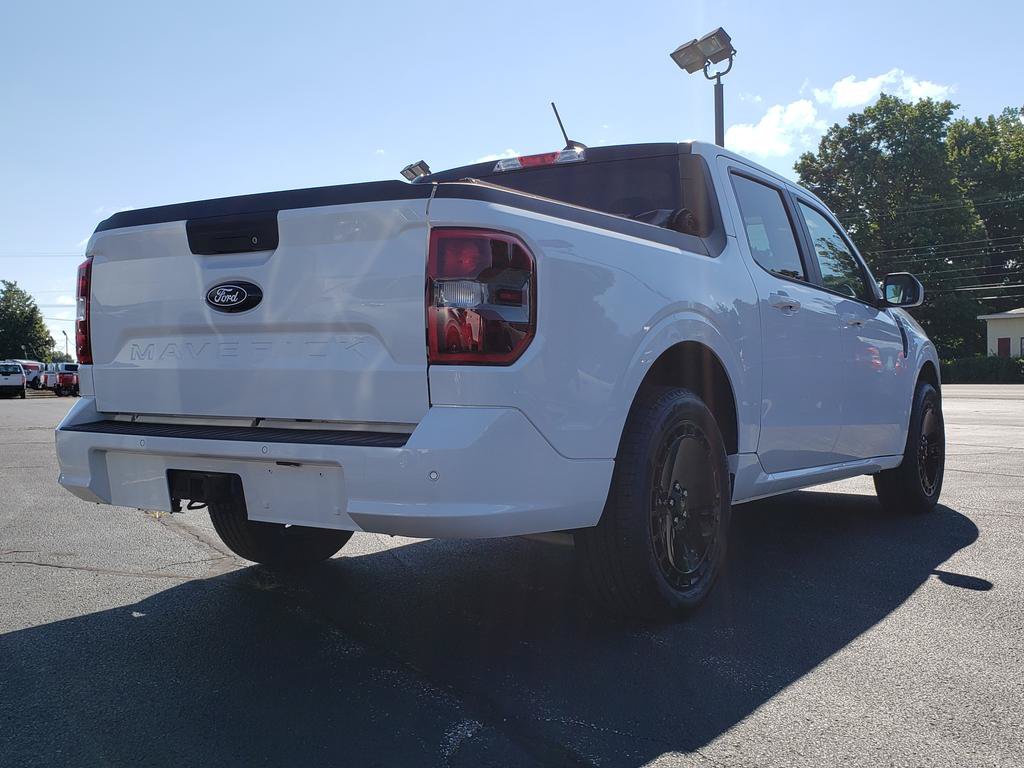 Used 2025 Ford Maverick Lobo AWD/4WD image 3