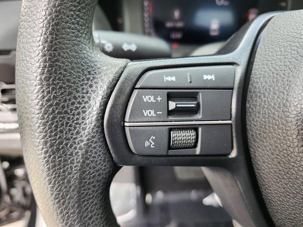 Used 2025 Honda Accord LX image 29