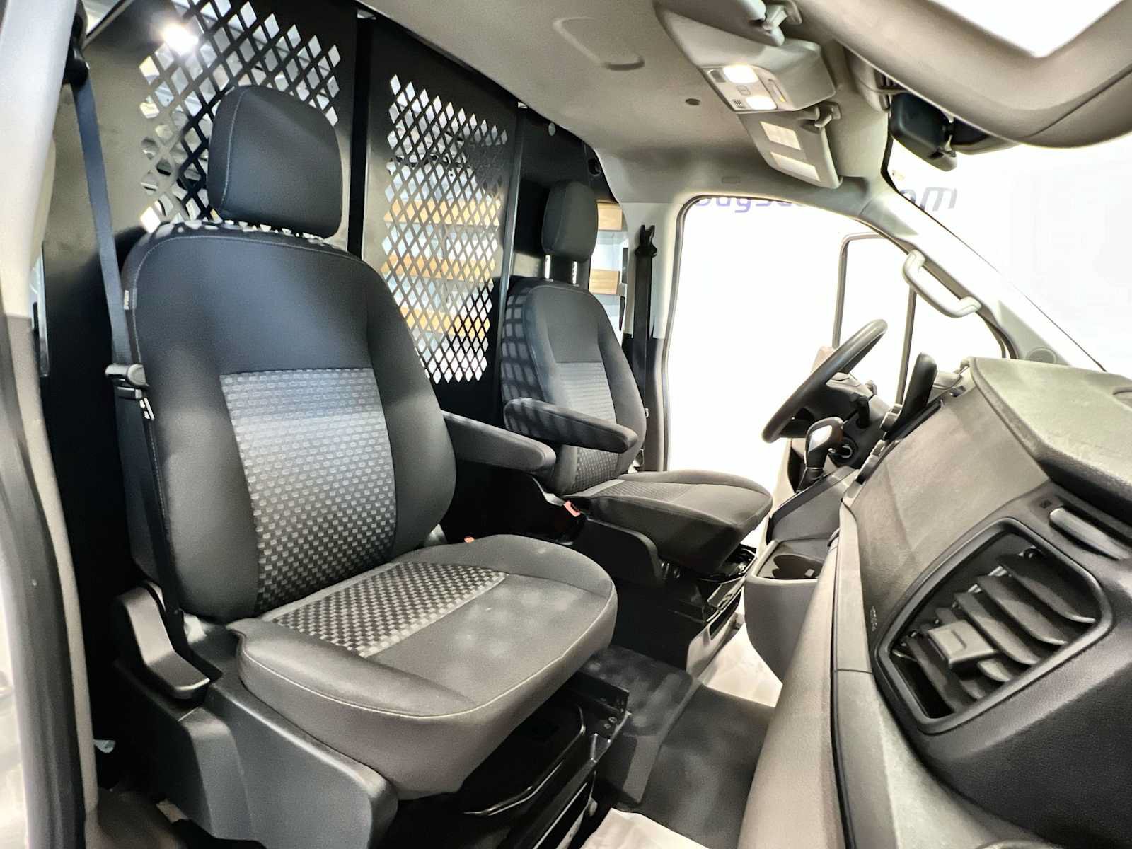 Used 2022 Ford Transit 250 Low Roof w/ Exterior Upgrade Package RWD image 22