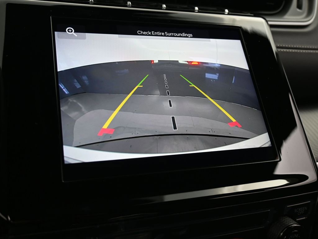 Used 2024 Jeep Grand Cherokee Laredo w/ Trailer Tow Package image 16