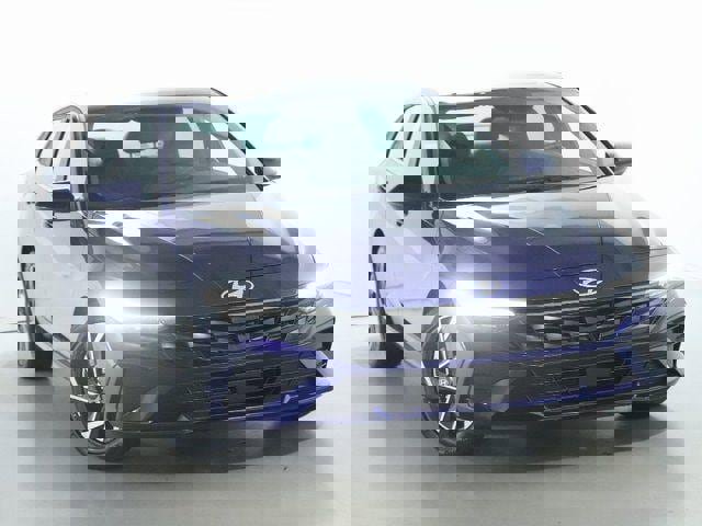 New 2024 Hyundai Elantra SEL w/ Convenience Package image 2