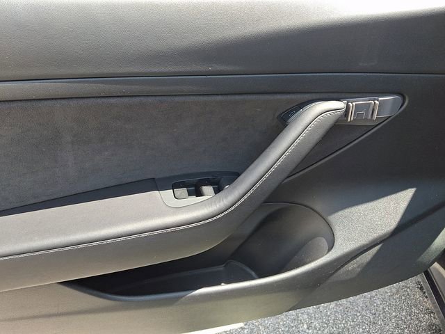 Used 2021 Tesla Model 3 Standard Range Plus image 14