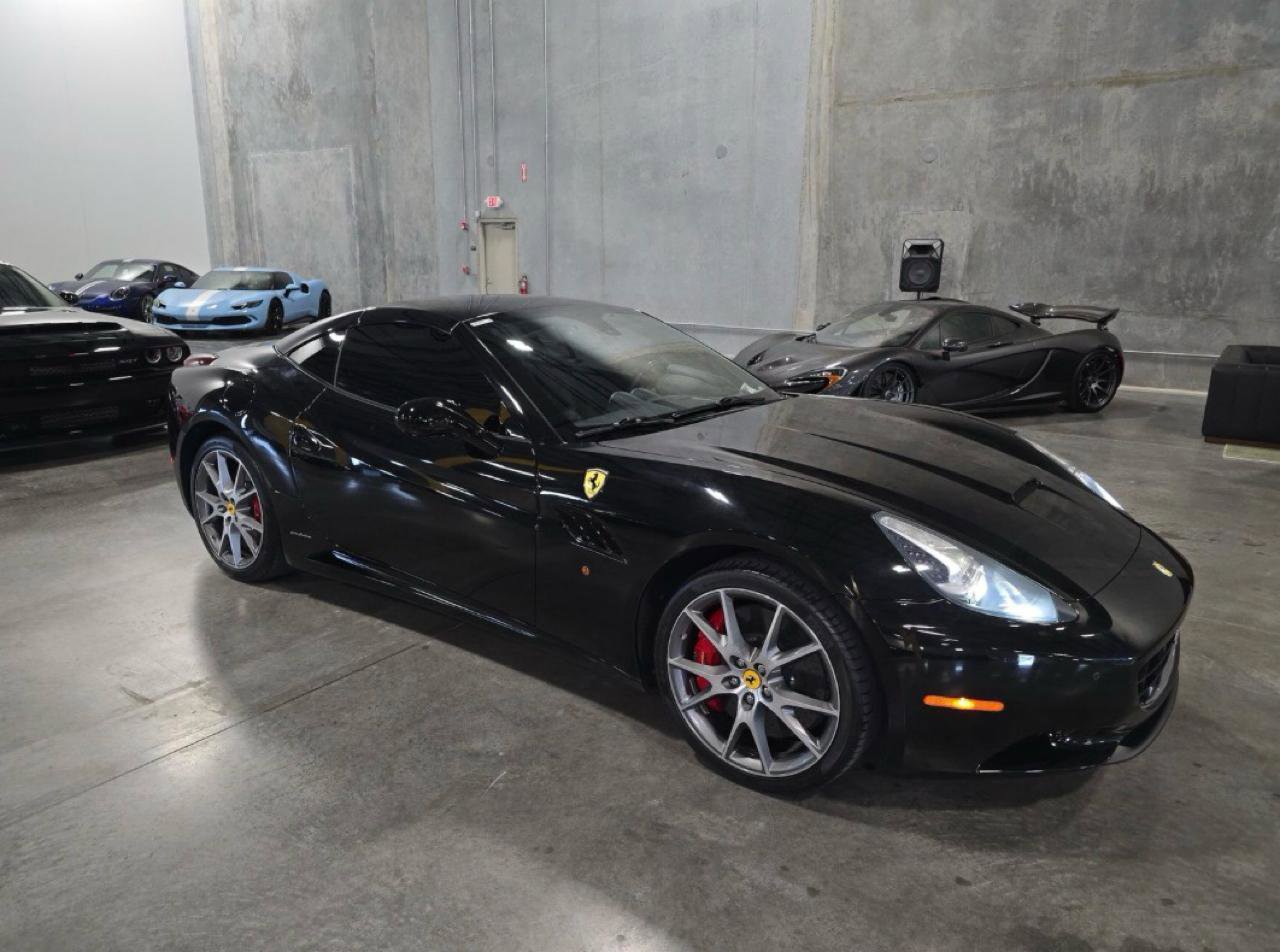 Used 2012 Ferrari California RWD image 4