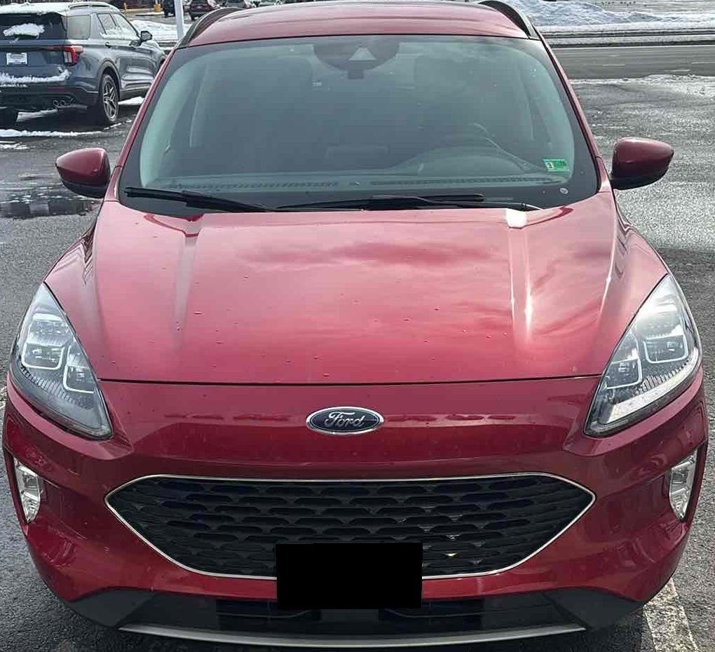 Used 2022 Ford Escape Titanium image 1