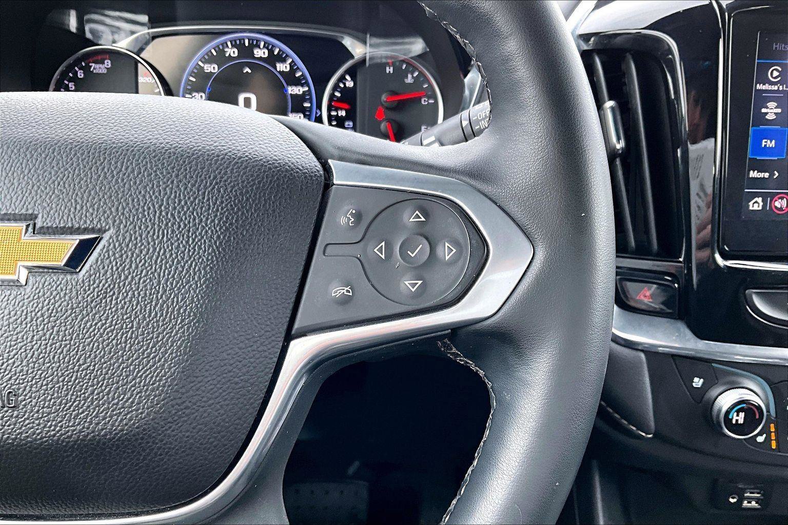 Used 2023 Chevrolet Traverse Premier image 20