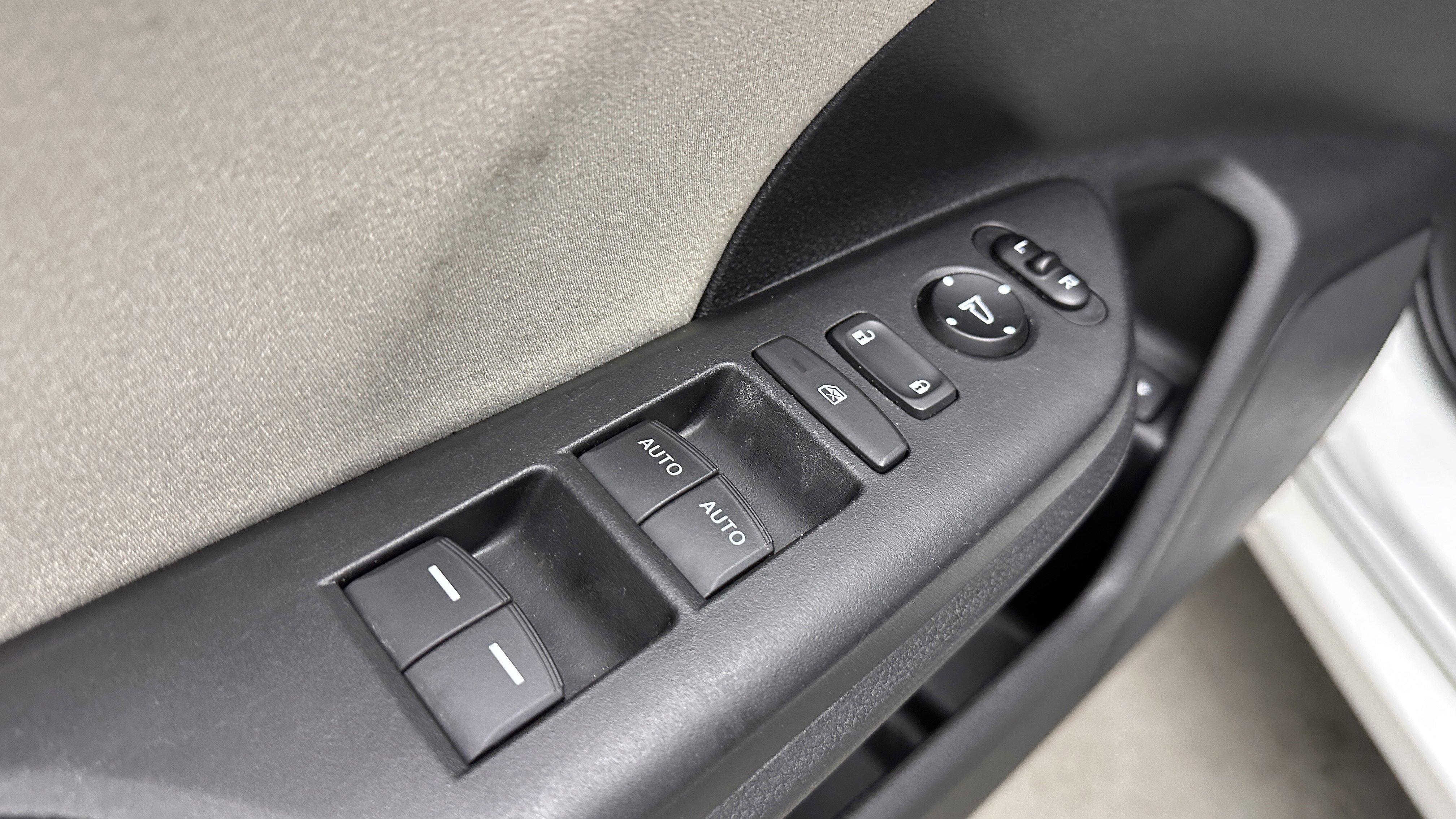 Used 2021 Honda Insight EX image 11