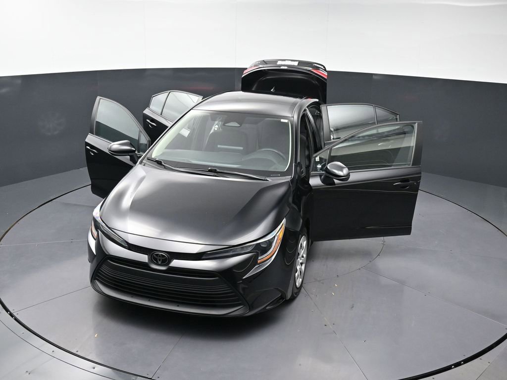 Used 2024 Toyota Corolla LE image 37
