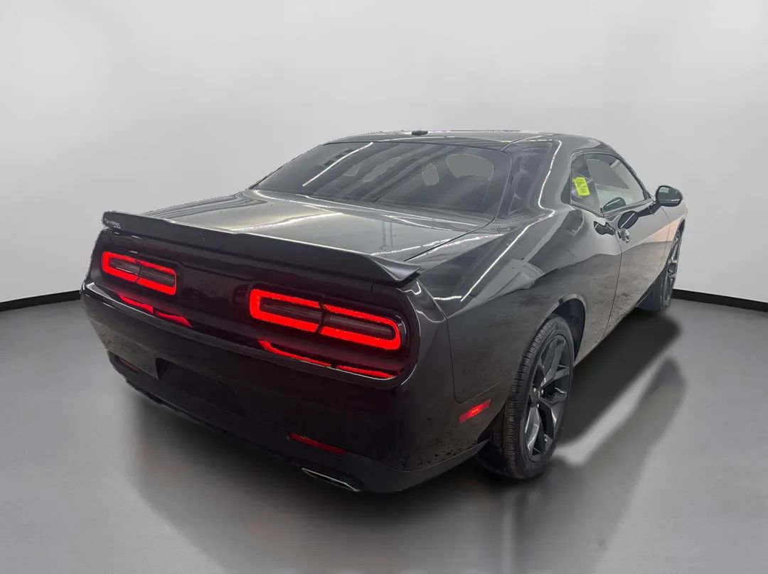 Used 2022 Dodge Challenger SXT w/ Blacktop Package image 10