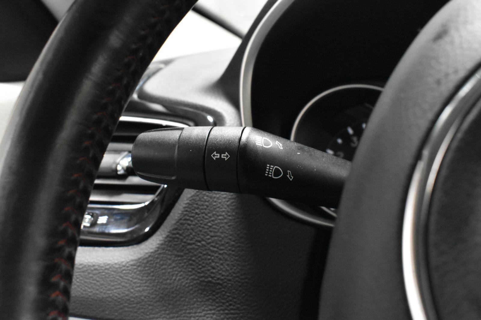 Used 2019 Jeep Compass Limited image 11