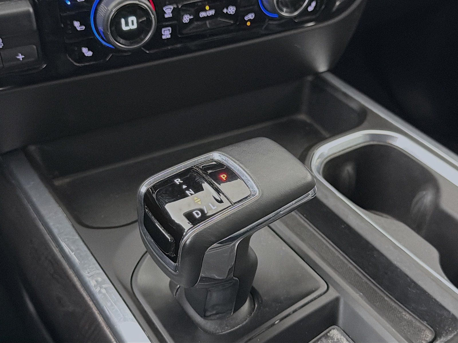 Used 2025 Chevrolet Silverado 1500 LTZ AWD/4WD image 20