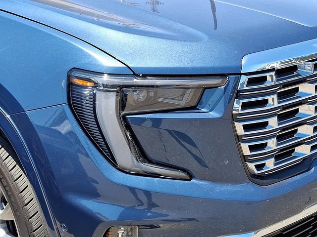 Used 2025 GMC Acadia Denali w/ Super Cruise Package FWD image 28
