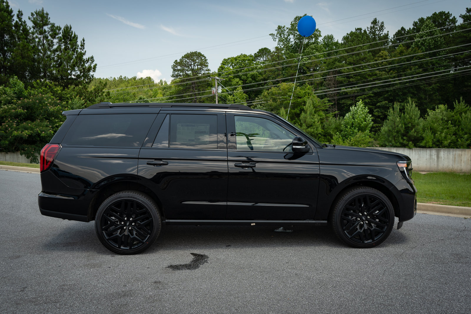 New 2026 Ford Expedition Platinum w/ Stealth Performance Package AWD/4WD image 19