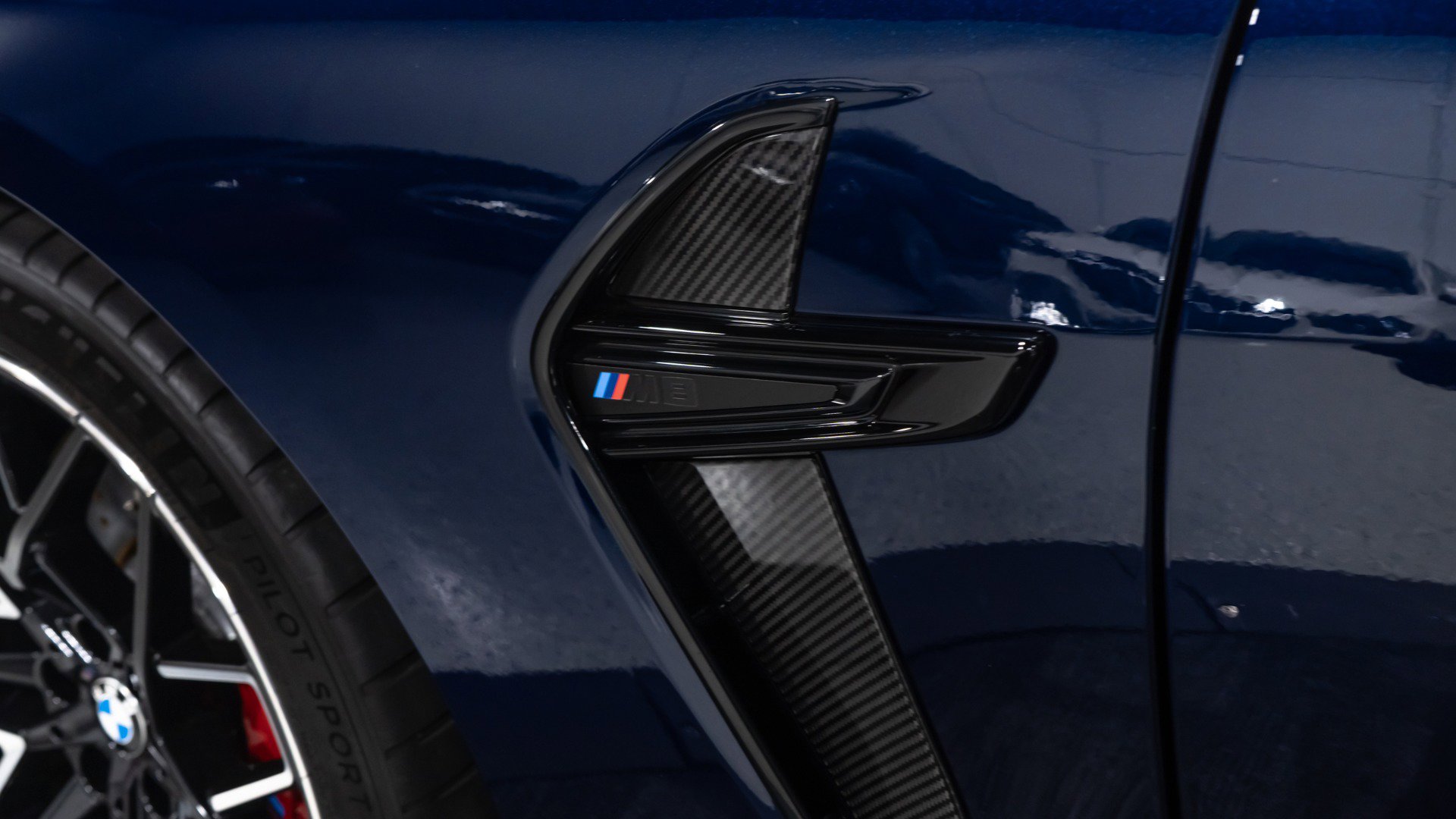 Used 2025 BMW M8 Competition w/ M Carbon Exterior Package image 21