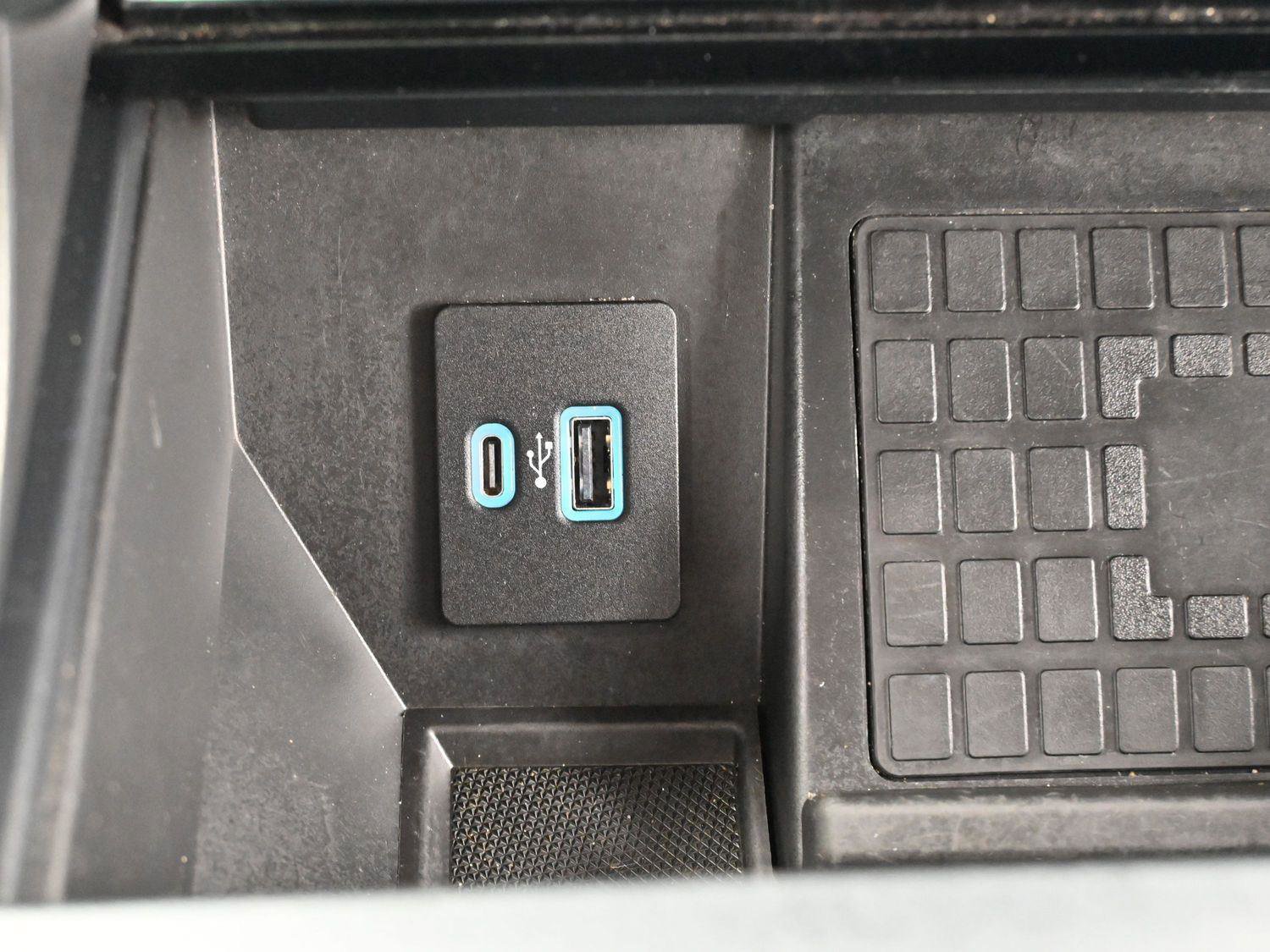 Used 2022 Ford F150 Lariat w/ Equipment Group 502A High image 20