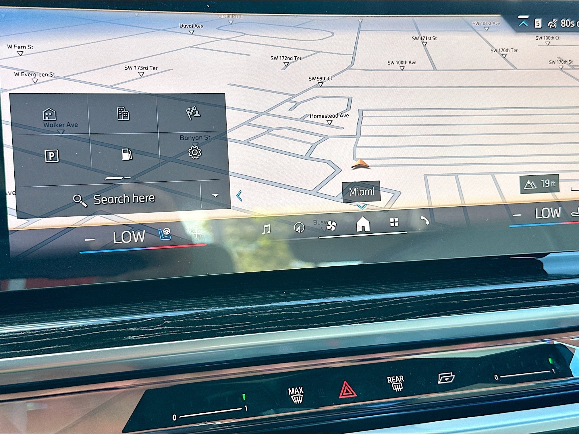 New 2026 BMW 750e xDrive w/ Executive Package image 10