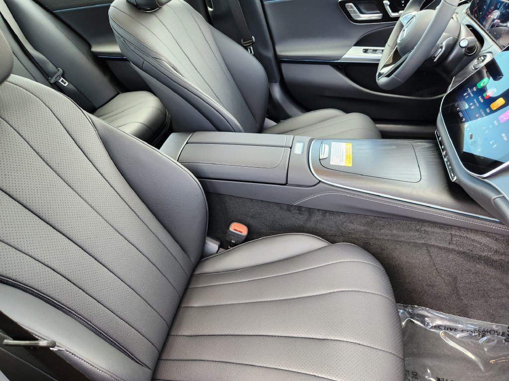 New 2026 Mercedes-Benz E 350 4MATIC Sedan image 13