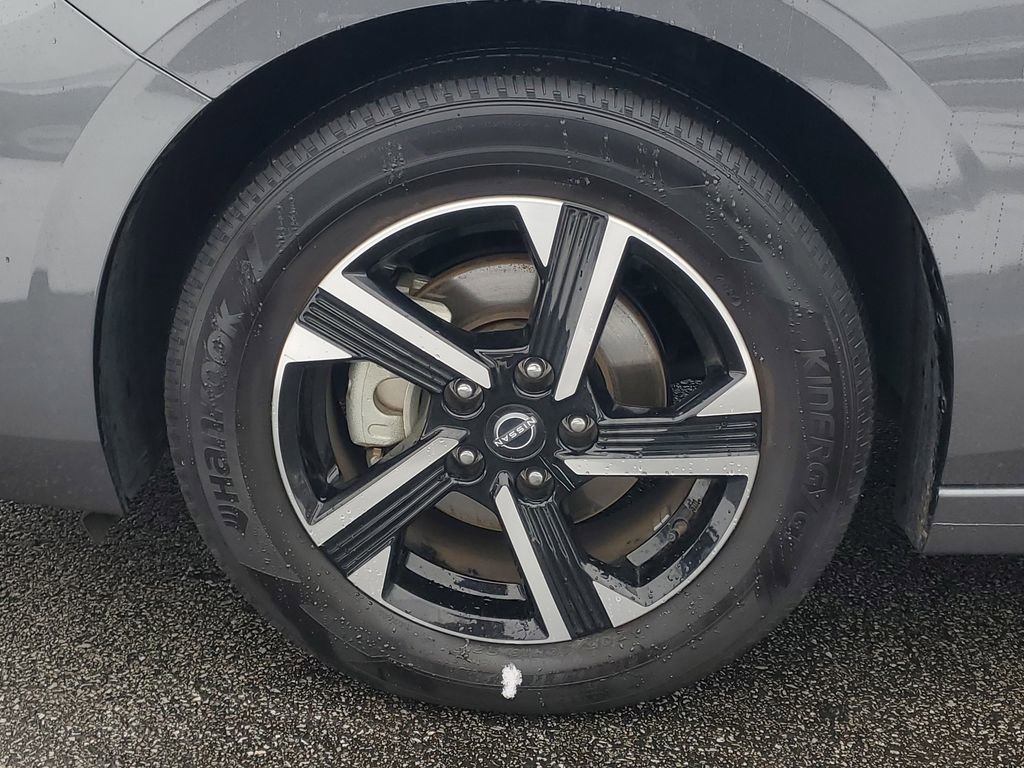 Used 2025 Nissan Sentra SV image 11