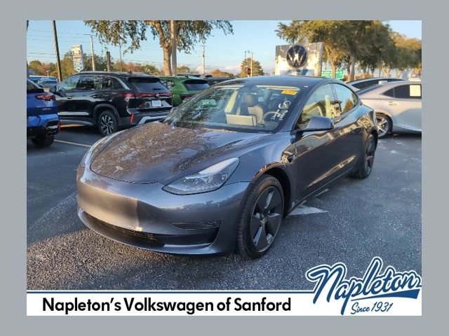 Used 2021 Tesla Model 3 Standard Range Plus image 1