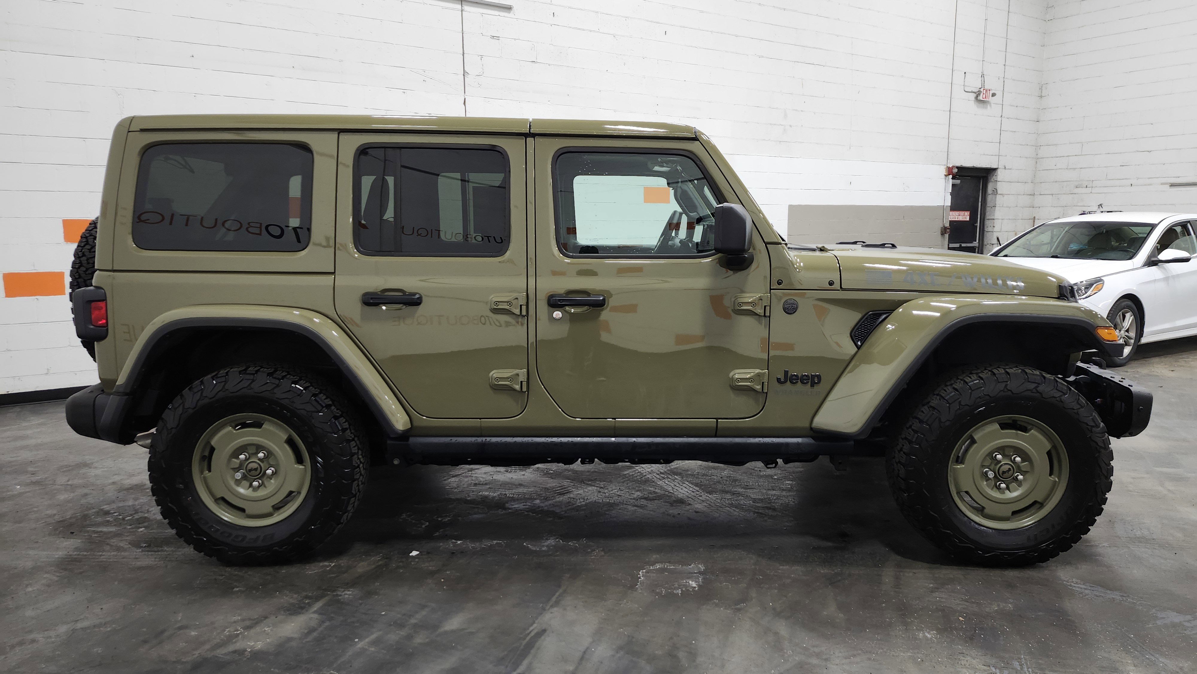 Used 2025 Jeep Wrangler Unlimited Sport S 4xe image 18